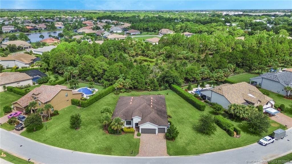 Property Photo: 724 SW Sea Green Street FL 34990