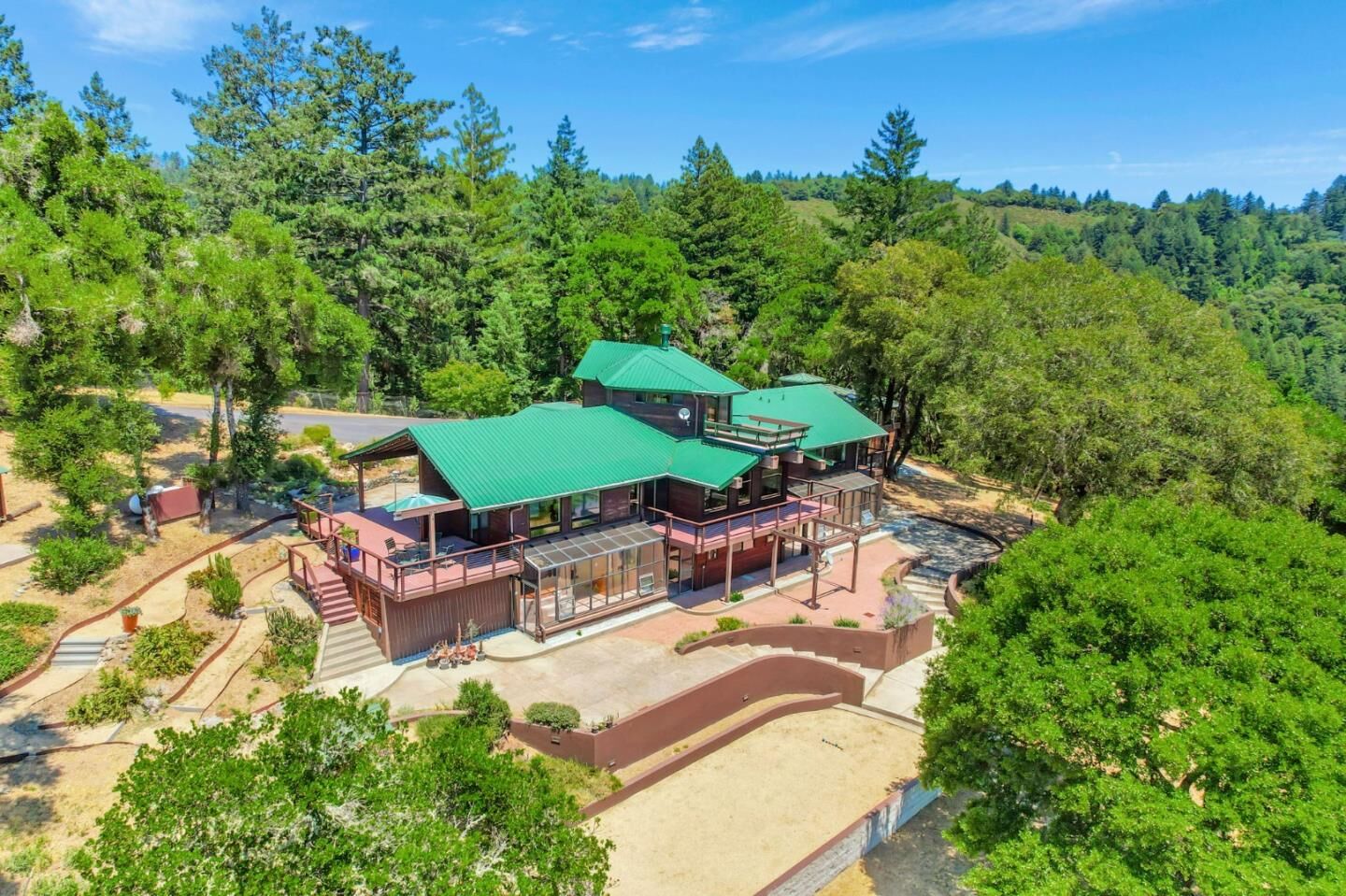 Property Photo: 950 Oak Ridge Road CA 95033