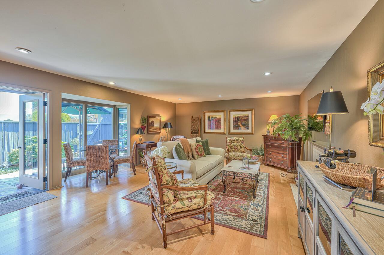 105 Del Mesa Carmel  Carmel CA 93923 photo