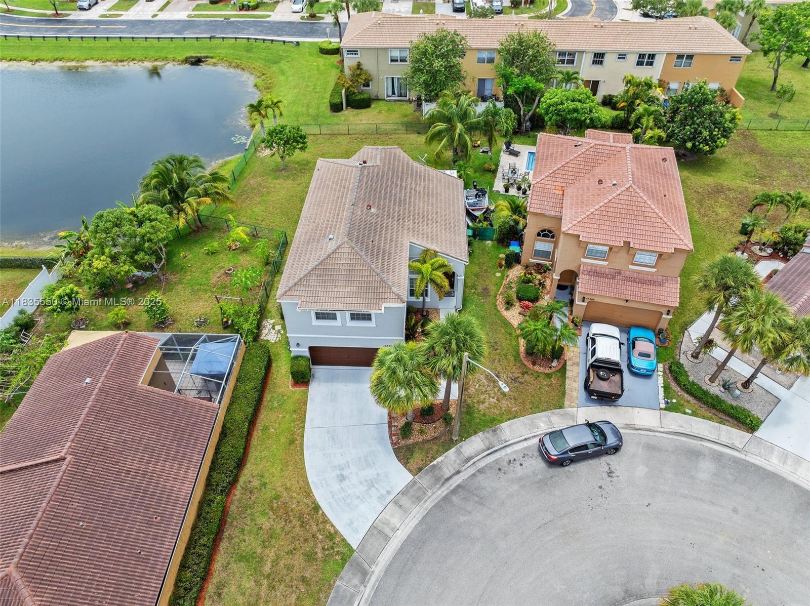 15376 NW 14th Mnr  Pembroke Pines FL 33028 photo