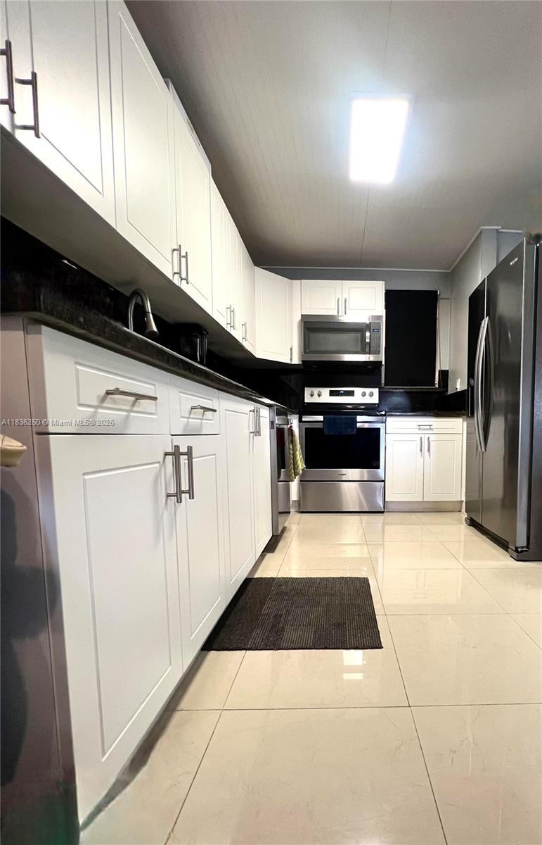 1810 W 56th St 3317  Hialeah FL 33012 photo