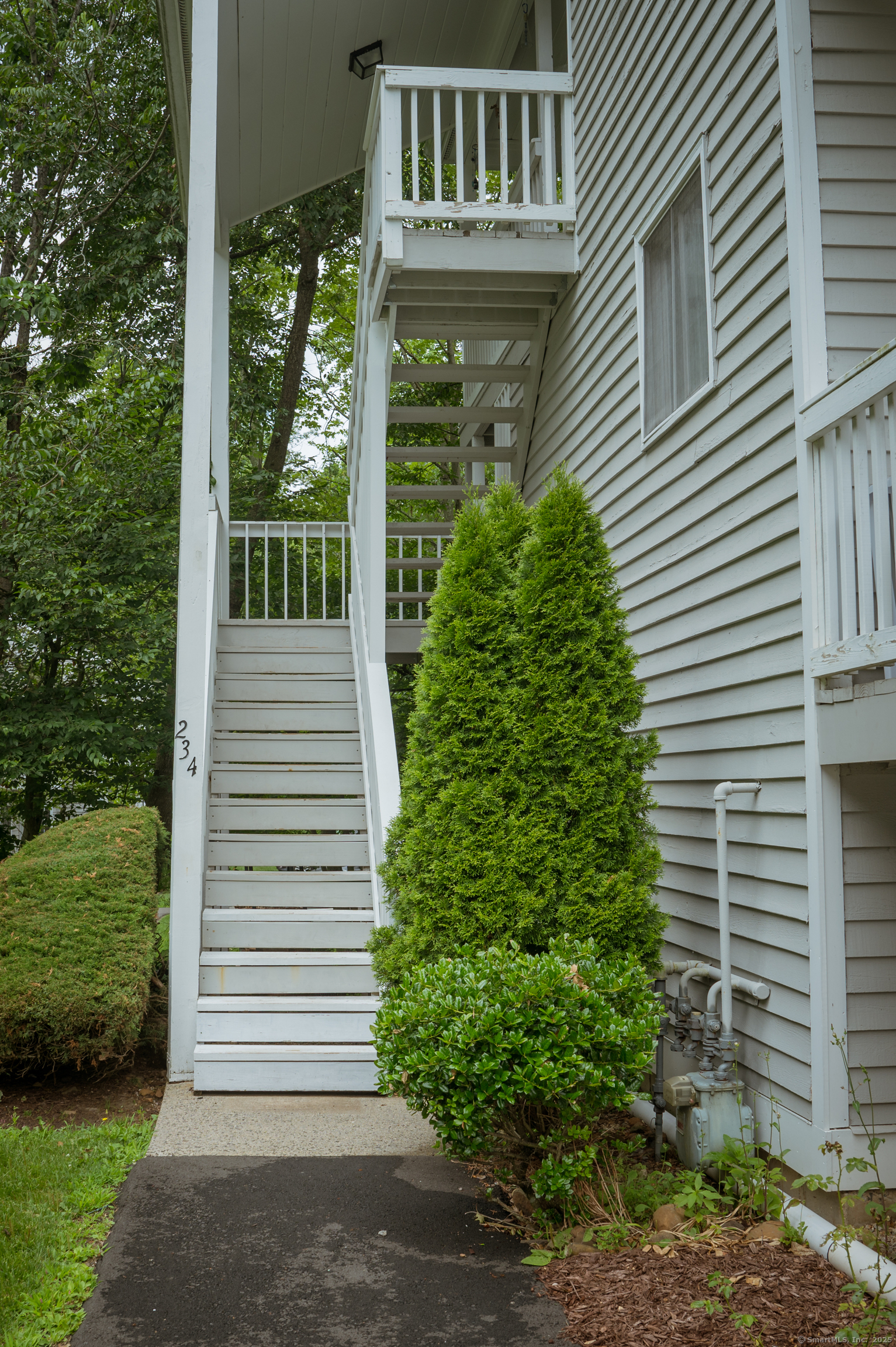 Property Photo: 234 Greens Farm Road 234 CT 06405