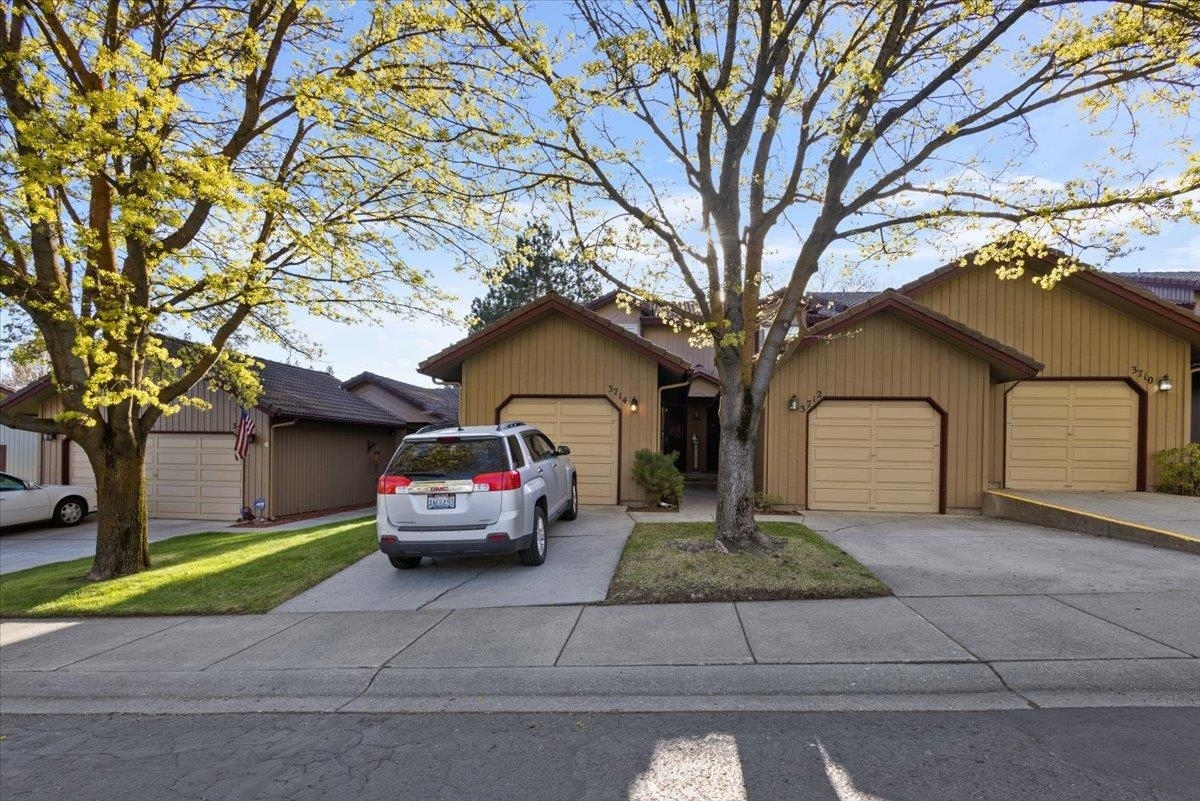 Property Photo: 3714 S Alder Cir WA 99223