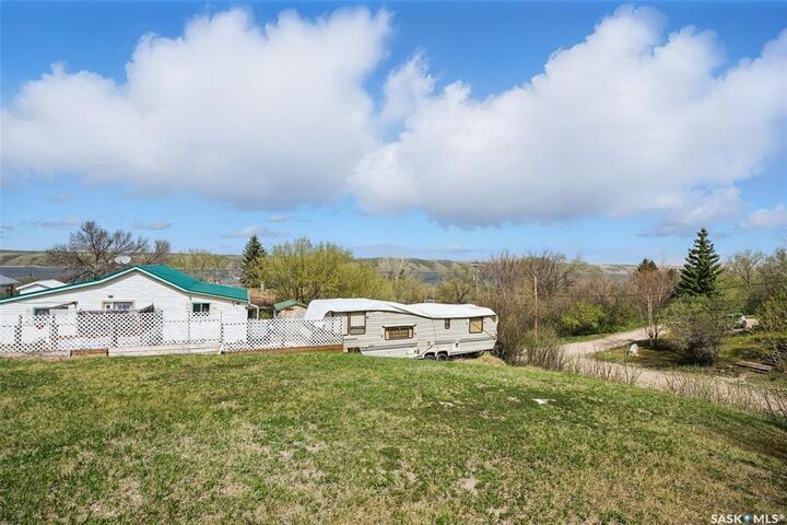 Photo de la propriété:  206-210 Regina Street  SK S0K 4T1 