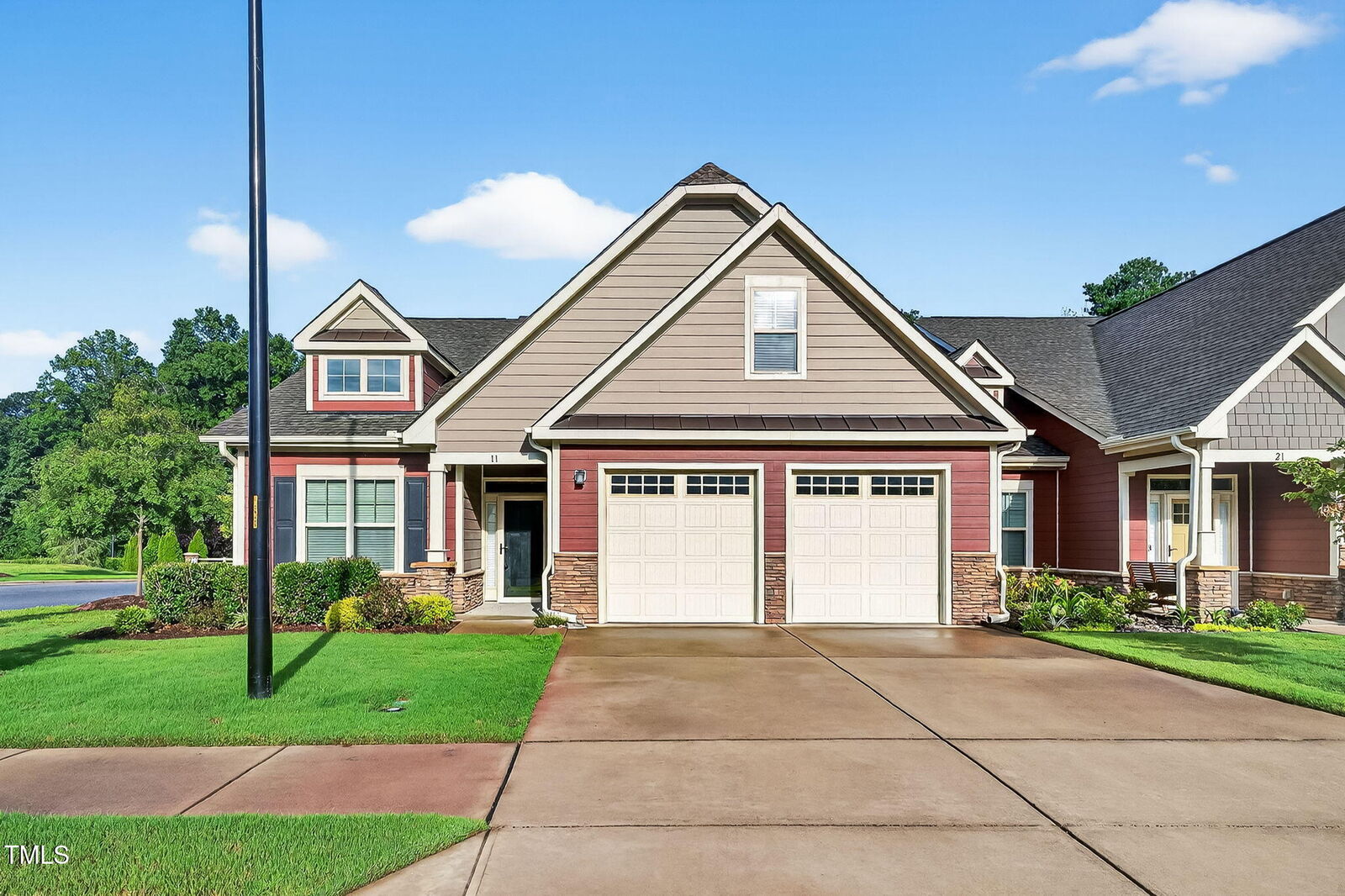 Property Photo: 11 Powderhorn Point NC 27529
