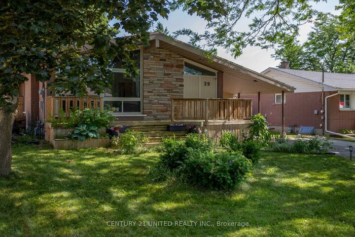 Photo de la propriété:  29 Kawartha Drive  ON K9V 1A6 