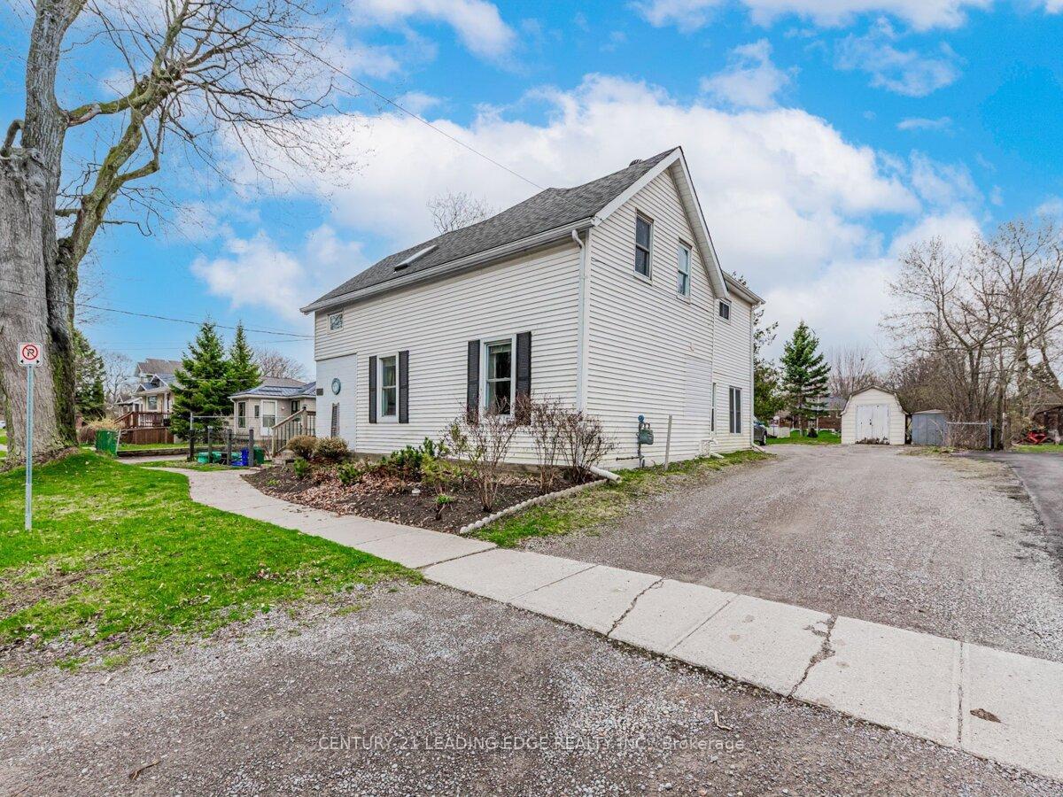 Photo de la propriété: 433 Cottesmore Avenue W ON K9A 4E4