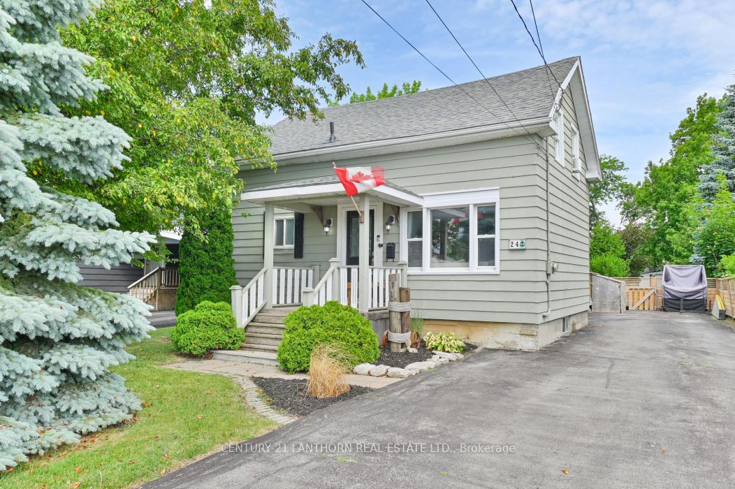 Property Photo:  24 Parker Street  ON K8P 1C8 