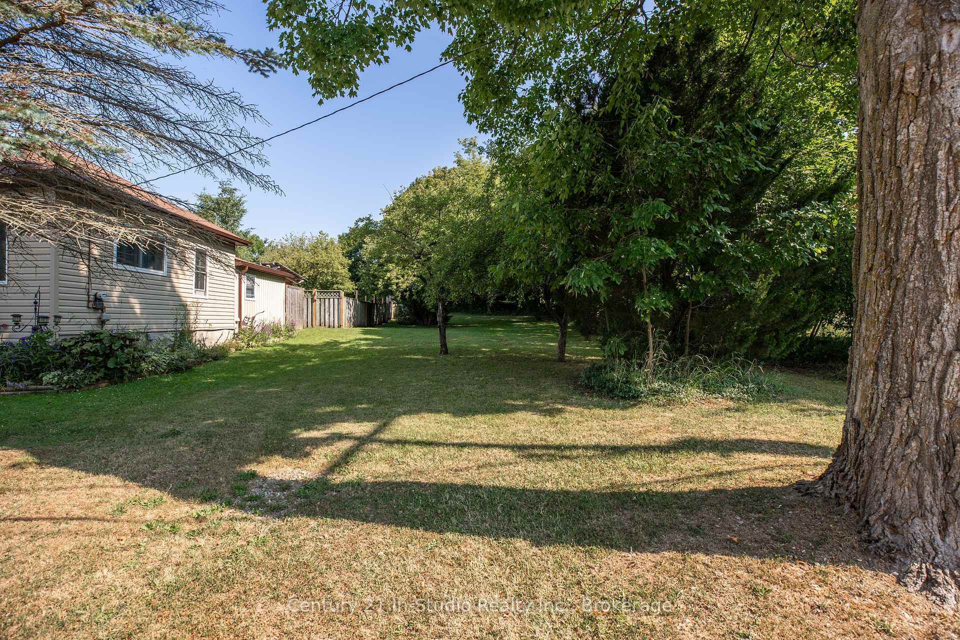 Property Photo:  160 Division Street  ON N0H 2T0 