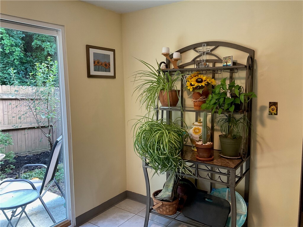 Property Photo: 905 Camelot Drive PA 15237