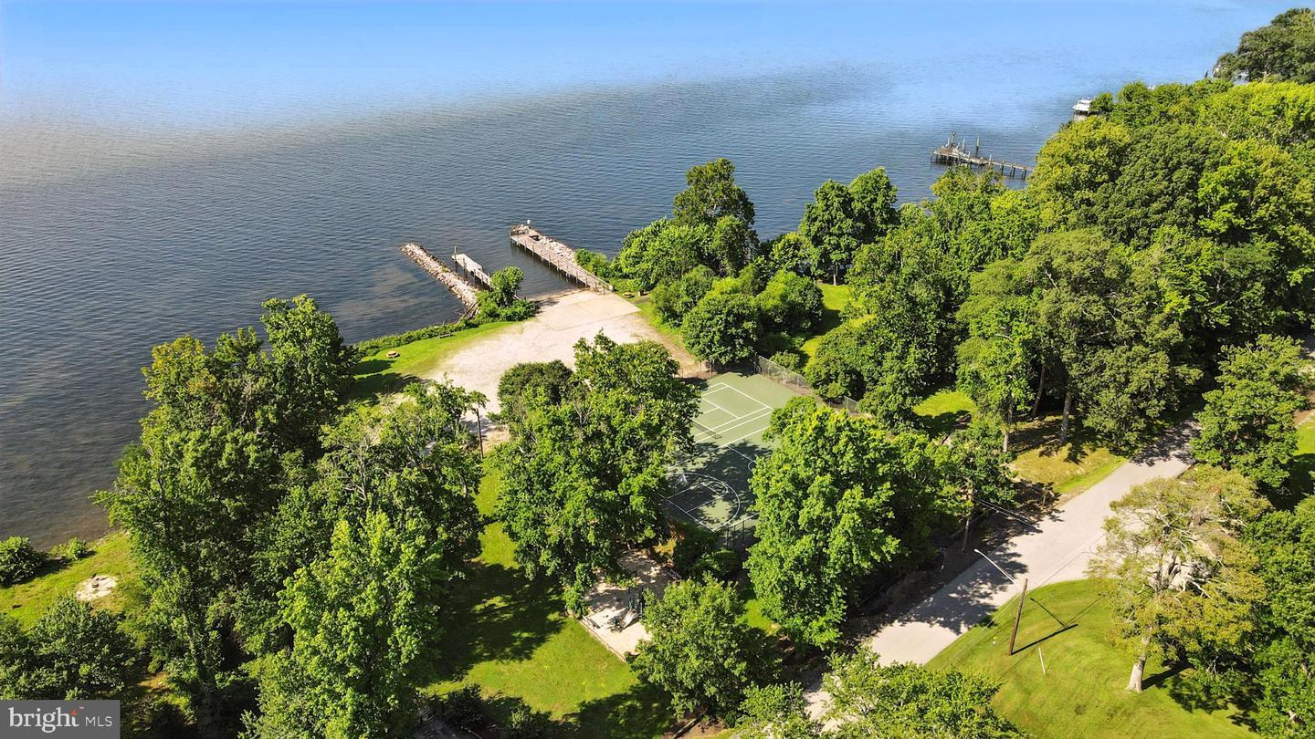 Property Photo: 6008 Chapman Road VA 22079
