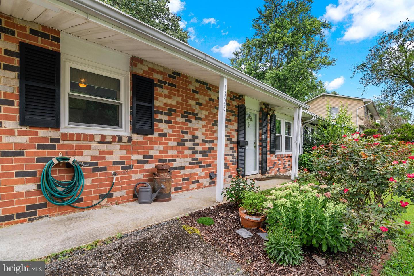 Property Photo: 1308 Greyswood Road MD 21113