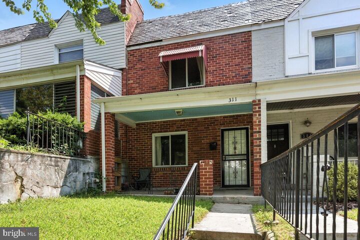Property Photo:  311 35th Street NE  DC 20019 
