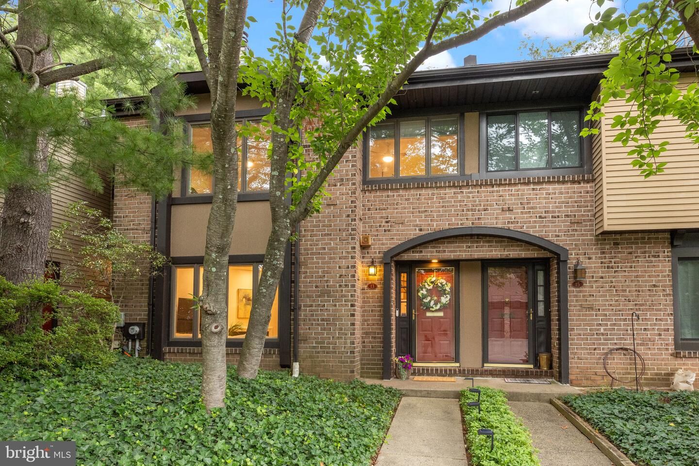 Property Photo: 13 Colchester Place PA 18940