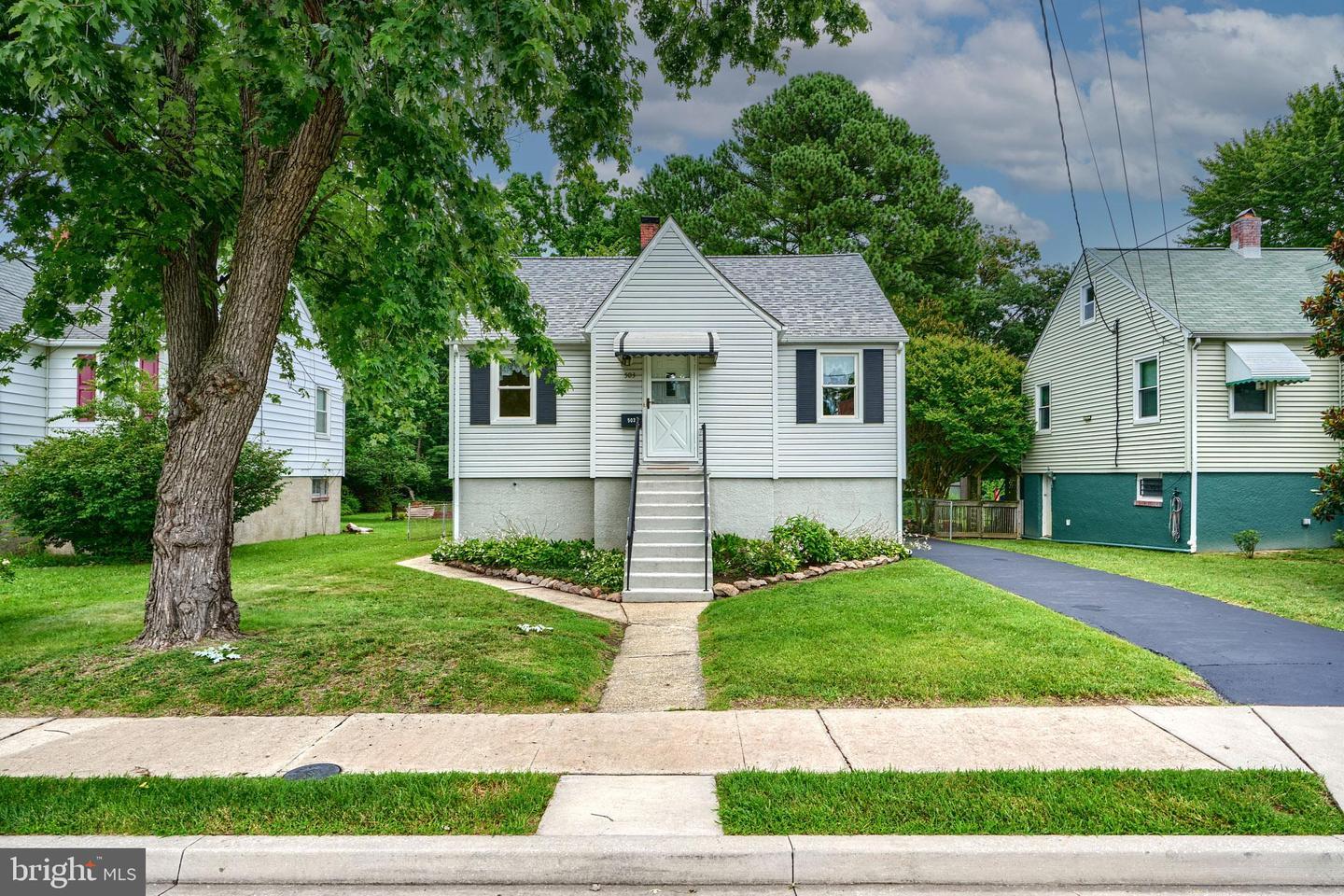 Property Photo: 503 N Stuart Street MD 21221