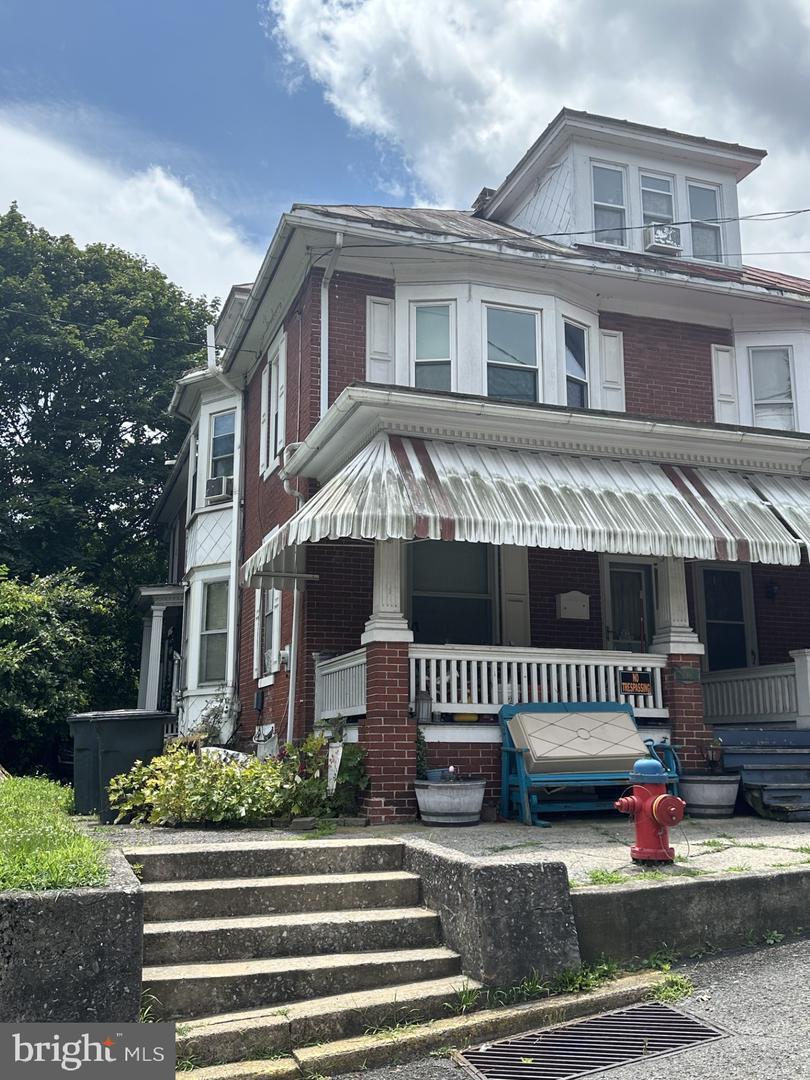 Property Photo: 198 Pine Street PA 17061
