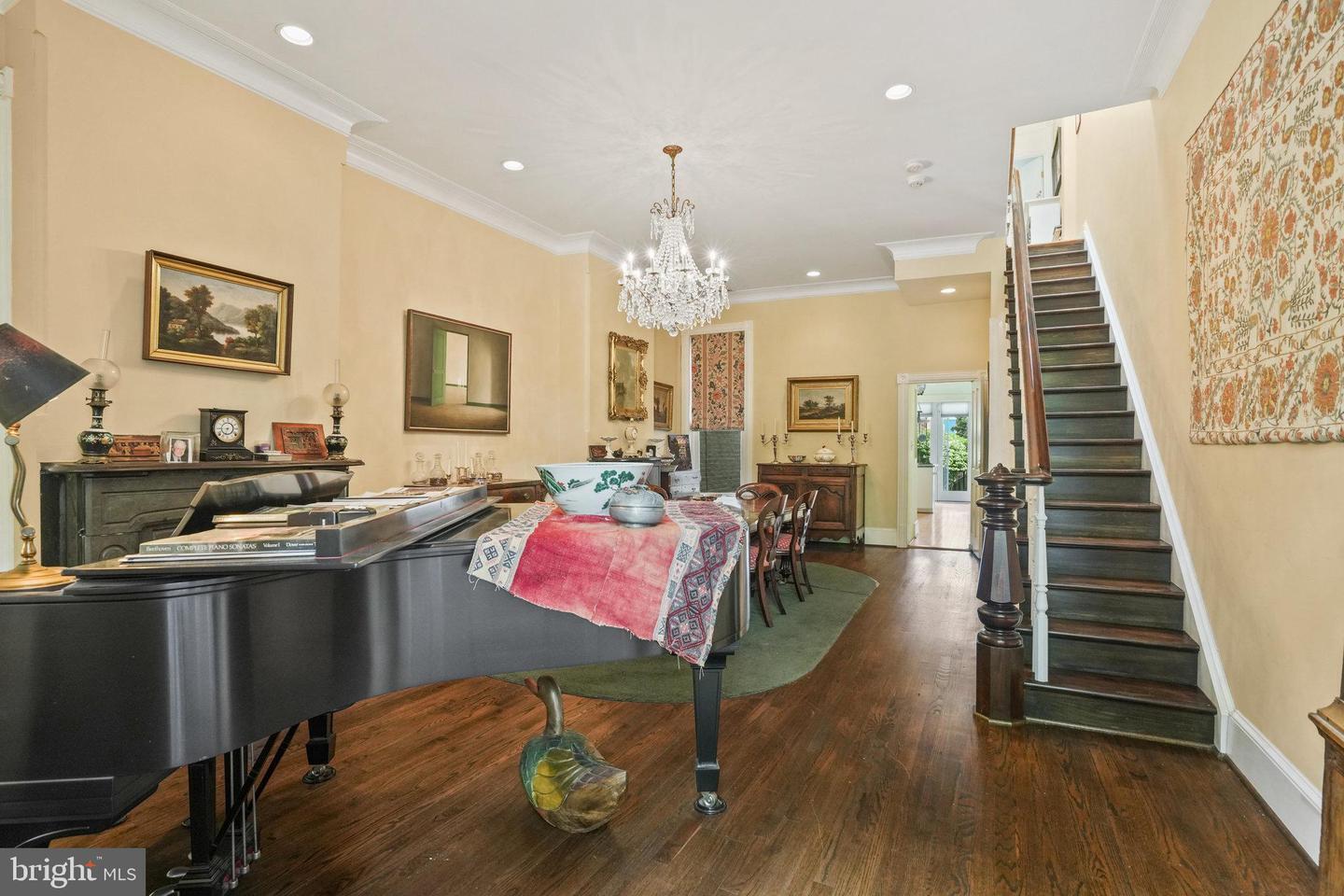 Property Photo:  628 A Street NE  DC 20002 
