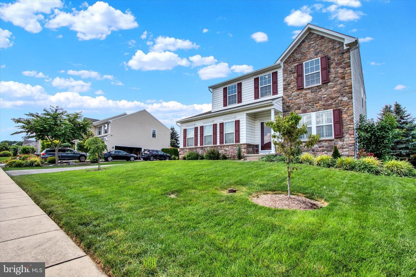 Property Photo:  1614 W Thistle Dr  PA 19610 