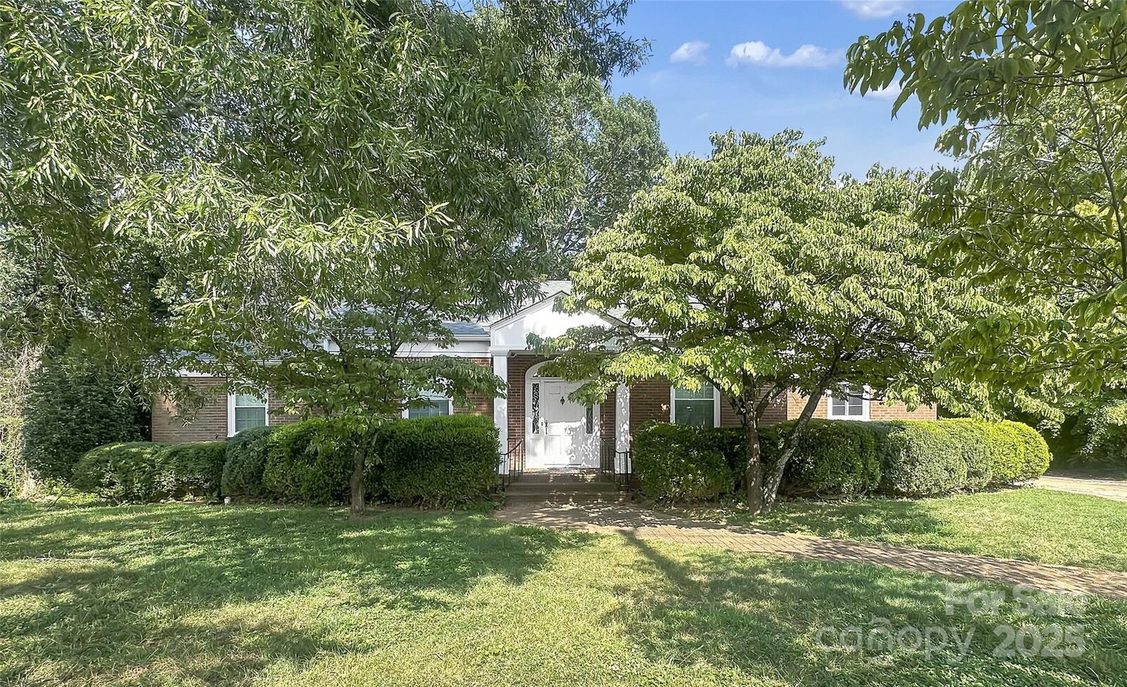 Property Photo: 208 N Gaston Street NC 28086