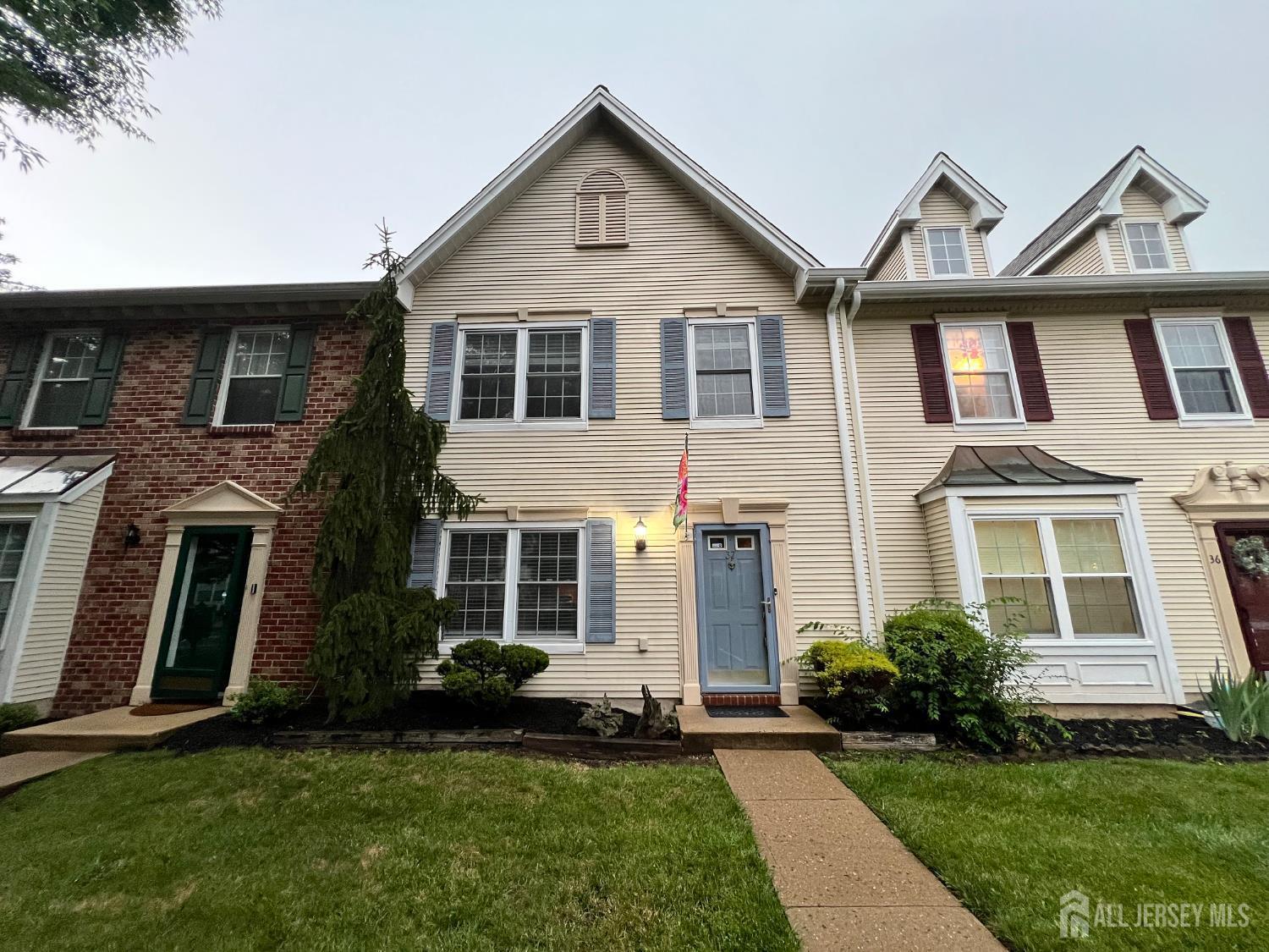 37 Albury Way  North Brunswick NJ 08902 photo