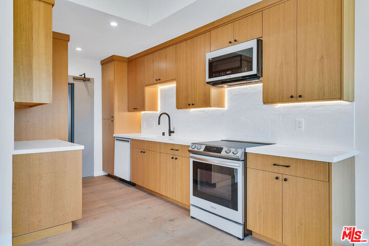 Property Photo: 10701 Wilshire Blvd CA 90024