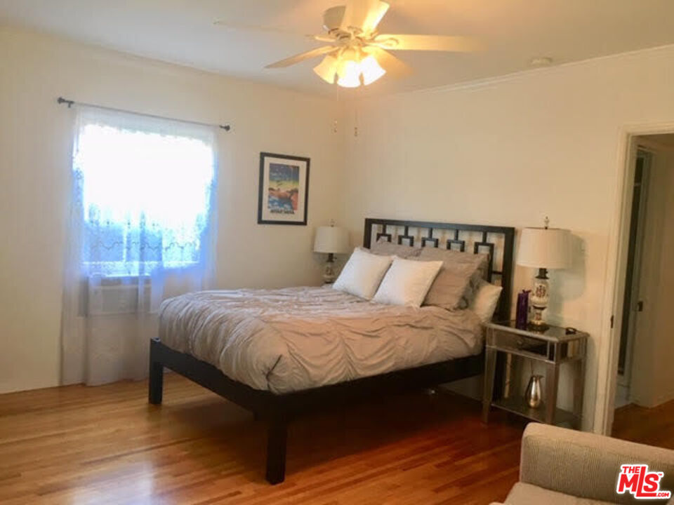 Property Photo: 350 S La Jolla Ave CA 90048