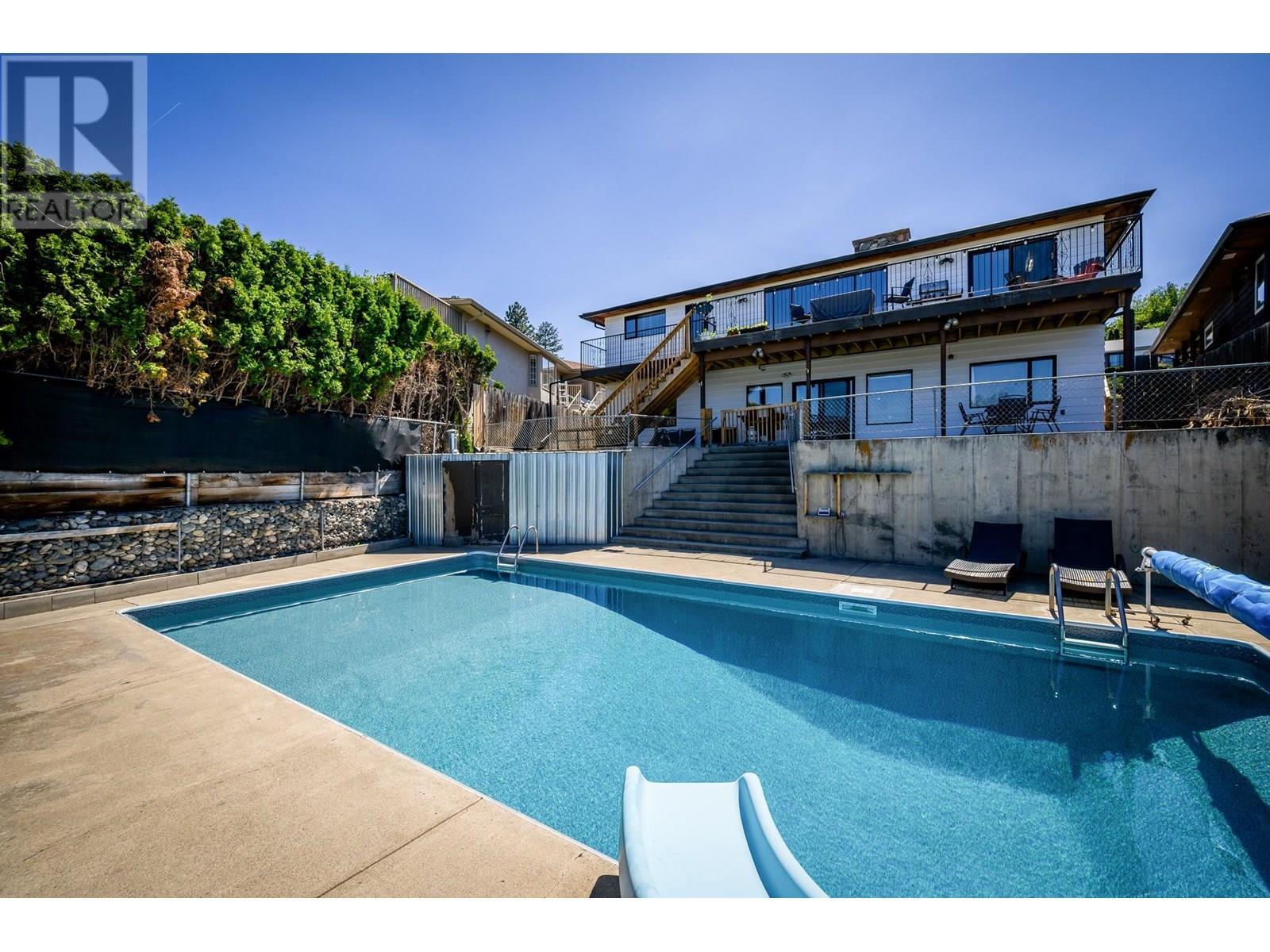 Property Photo: 356 Gleneagles Drive BC V2E 1Z4