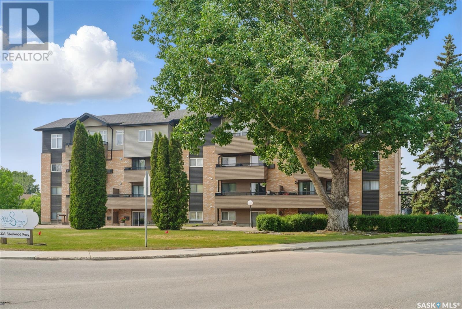 Property Photo: 401 333 Silverwood Road SK S7K 6G1