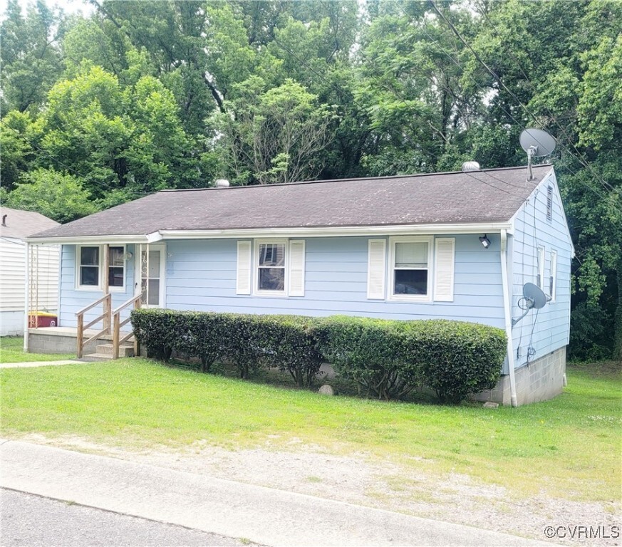 Property Photo: 422 Walnut Street VA 23803