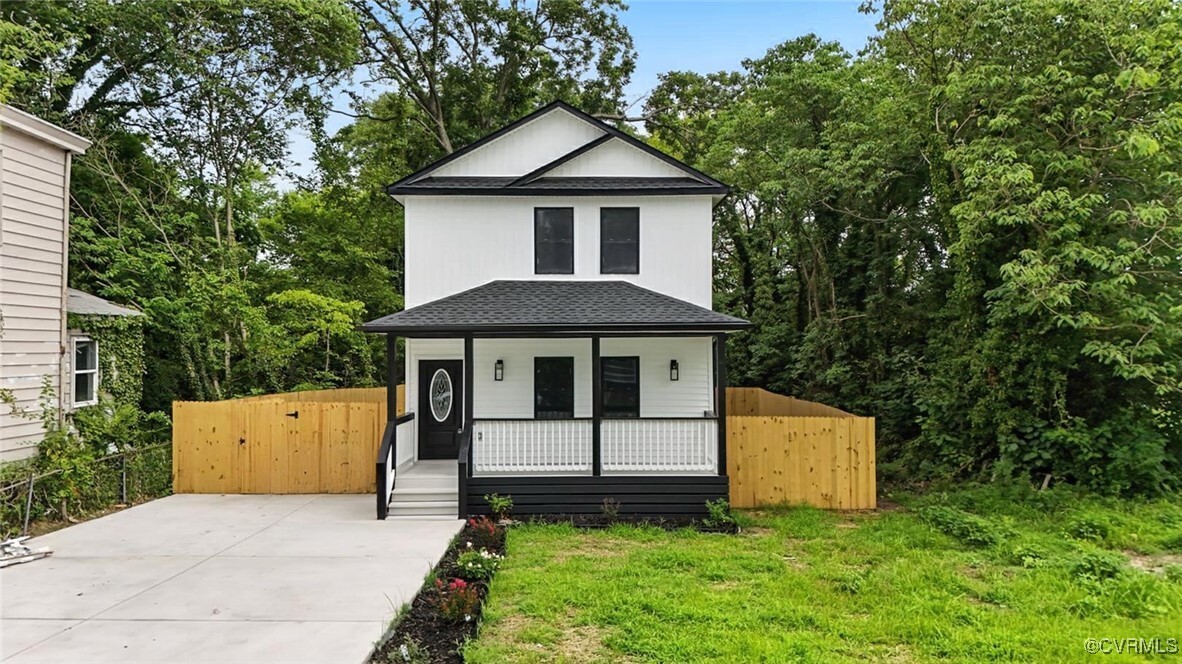 Property Photo: 409 Mistletoe Street VA 23803