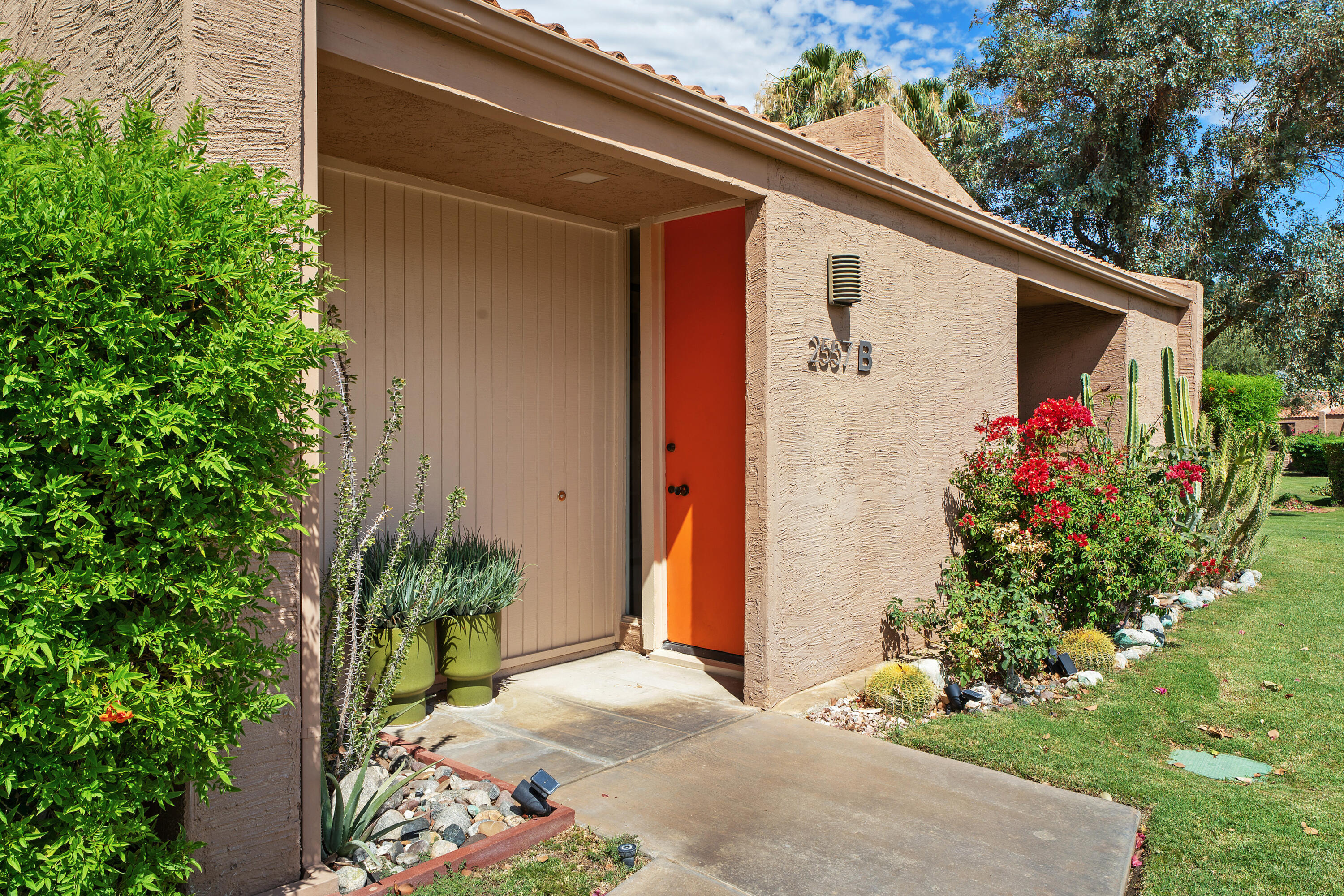2557 N Whitewater Drive B  Palm Springs CA 92262 photo