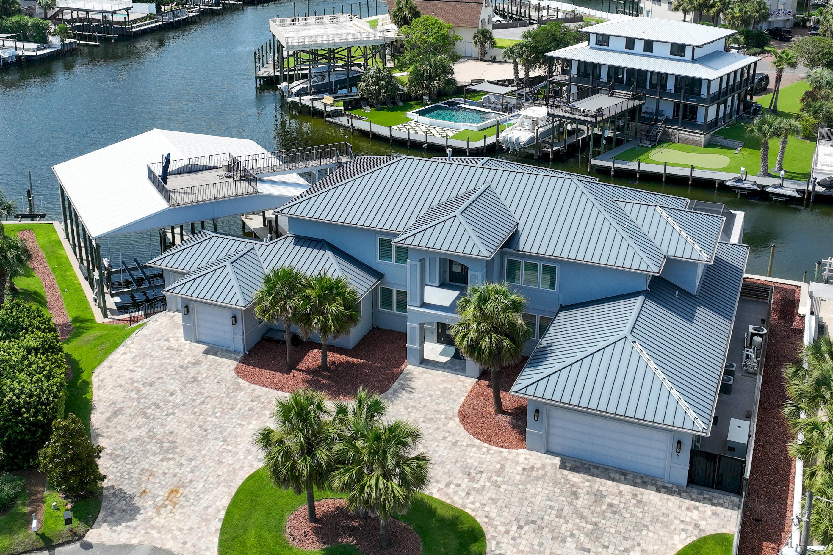 Property Photo: 601 Magnolia Drive FL 32541