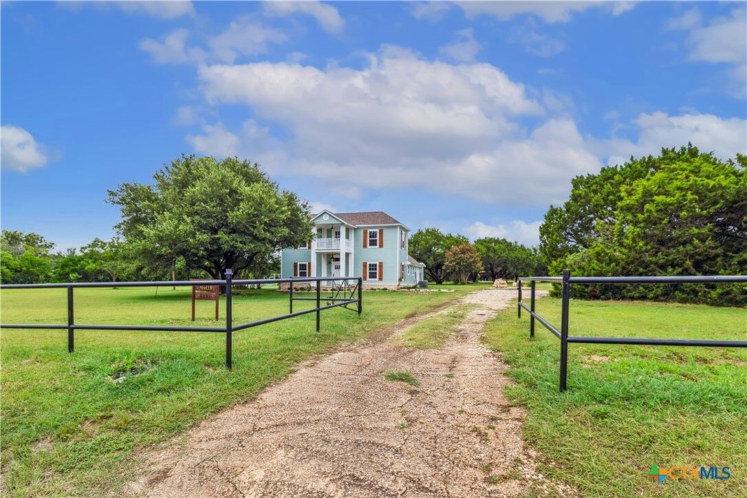 Property Photo:  5305 Westcliff Road  TX 76543 