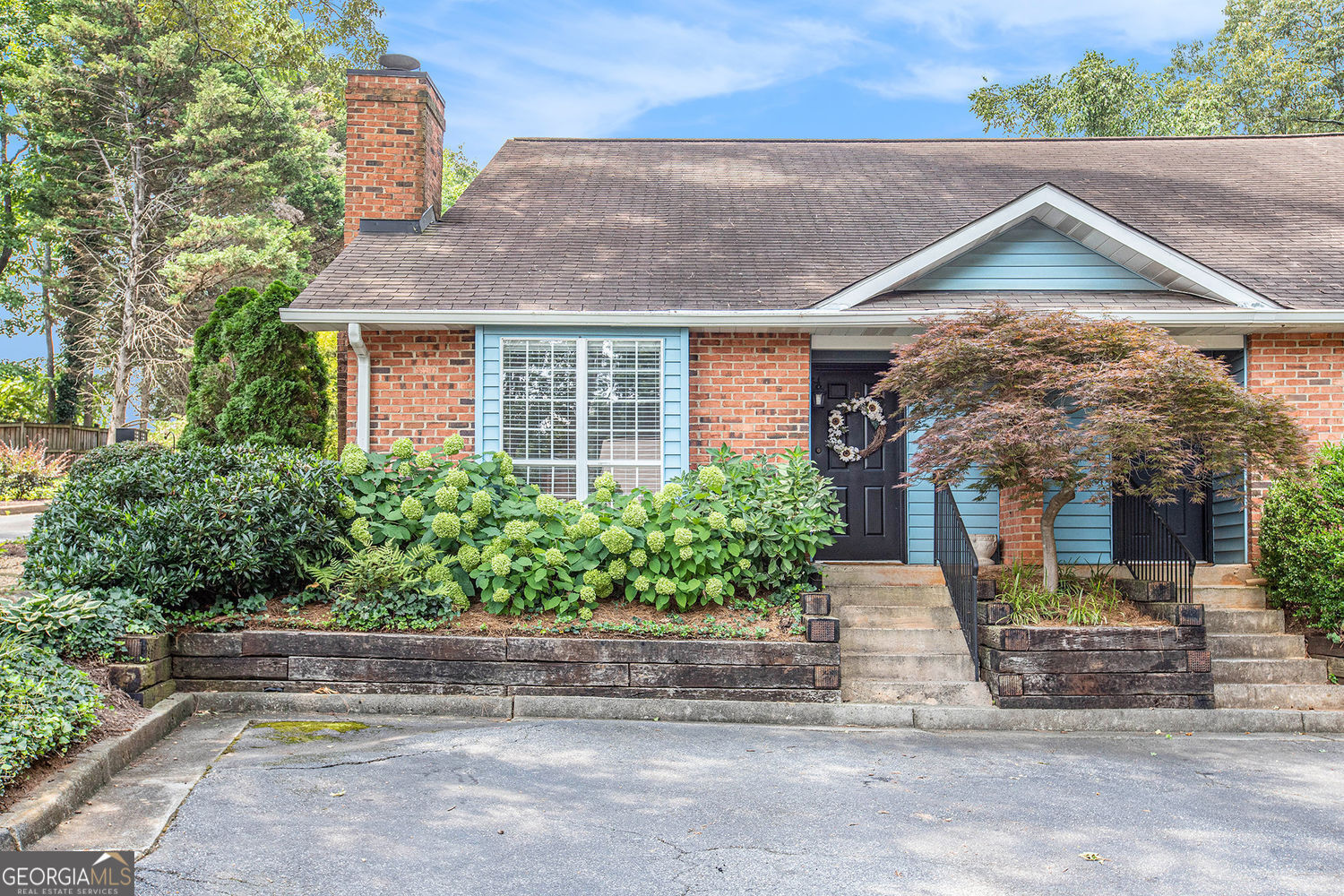 Property Photo: 1195 Minhinette Drive F GA 30075