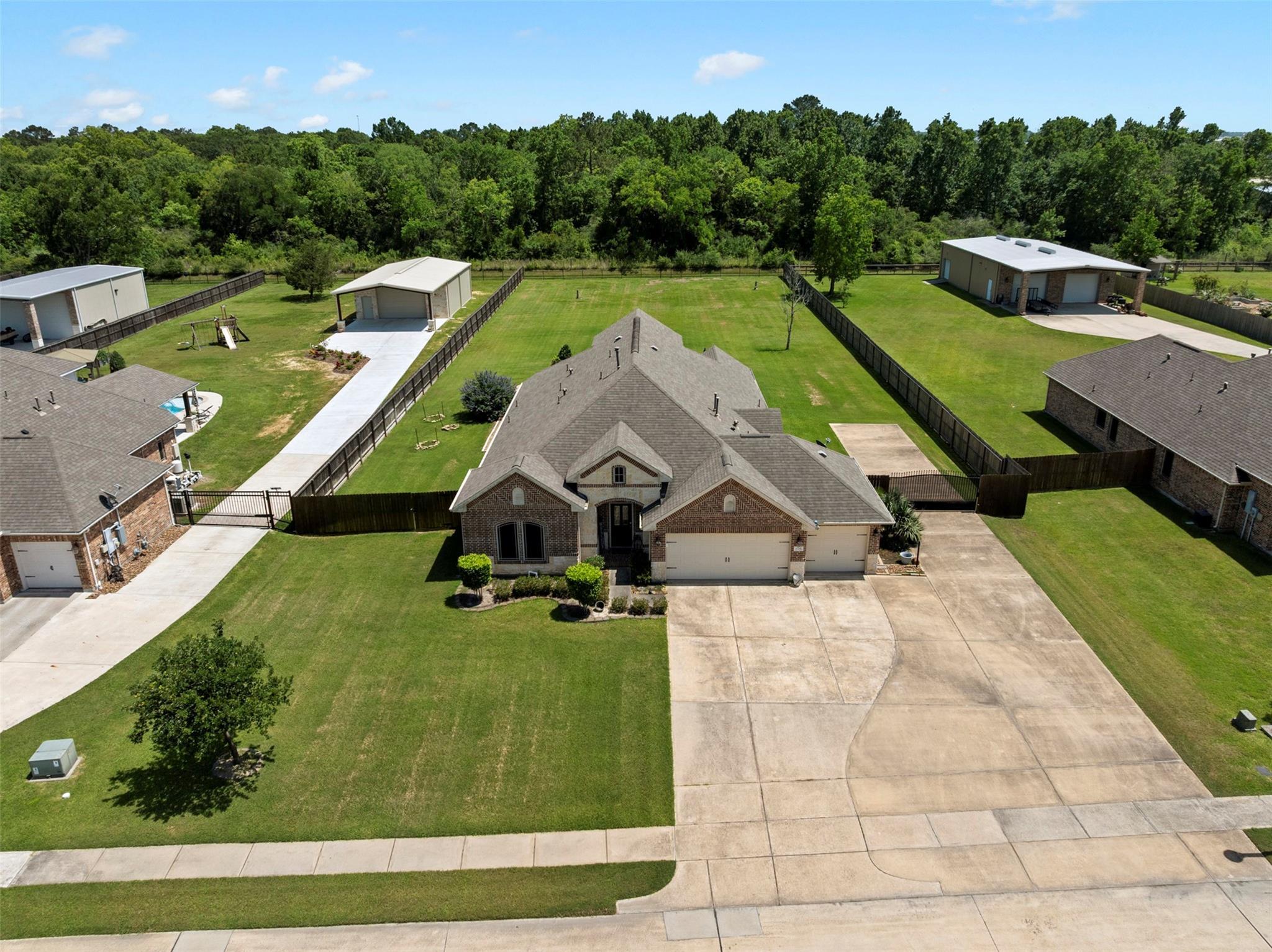 Property Photo: 15314 Icet Creek Ave TX 77523