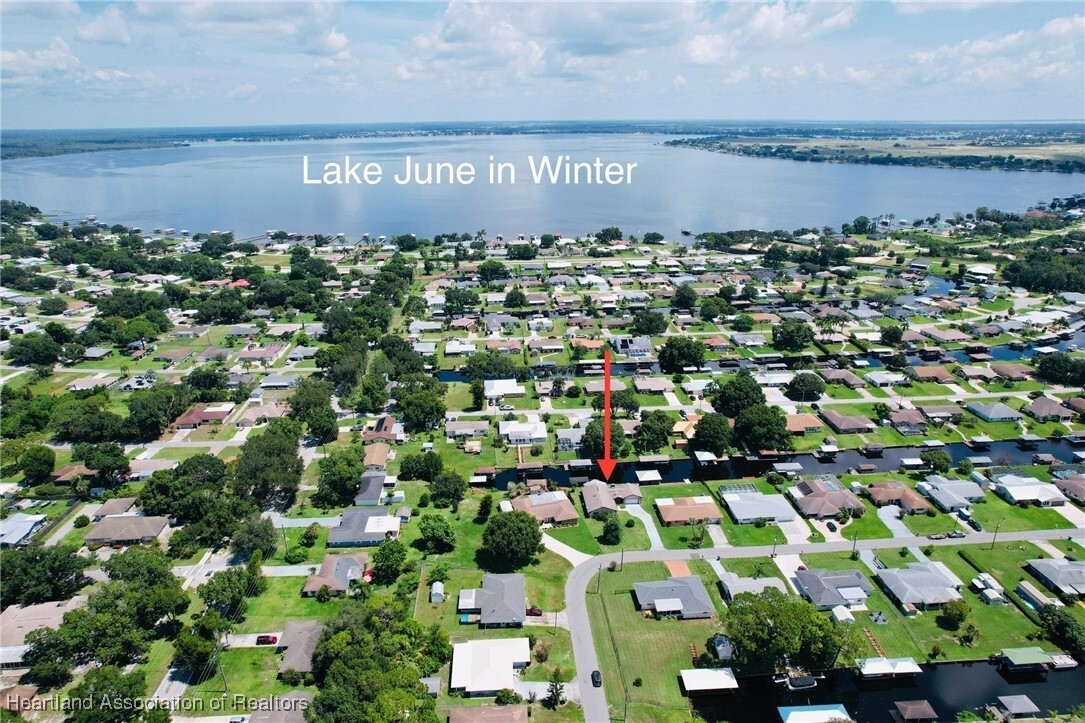 Property Photo:  112 Loquat Road NE  FL 33852 