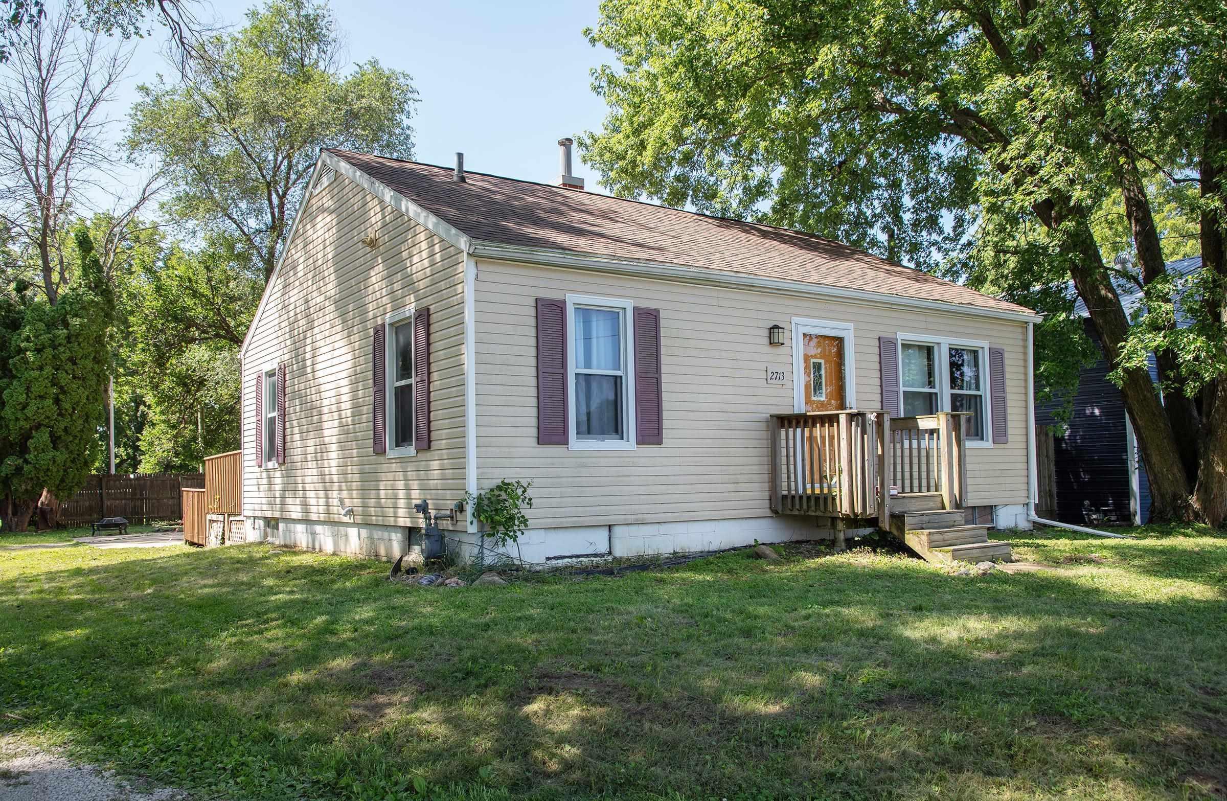 Property Photo: 2713 Center Street IA 50613