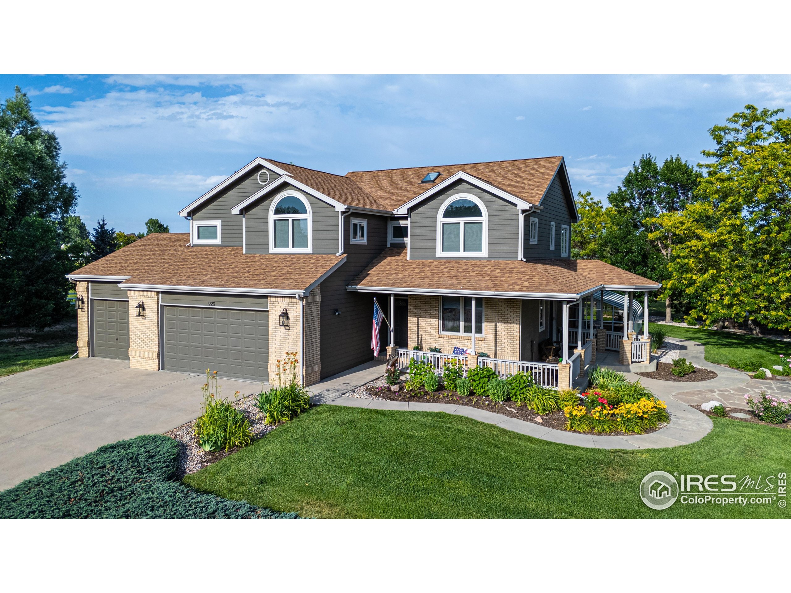 Property Photo: 920 Palomino Way CO 80550