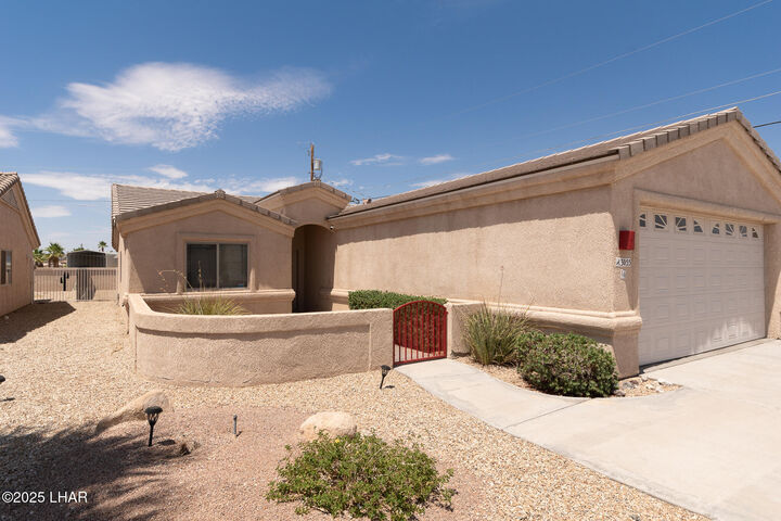 Property Photo: 3055 Shoshone Dr 3/4 AZ 86406