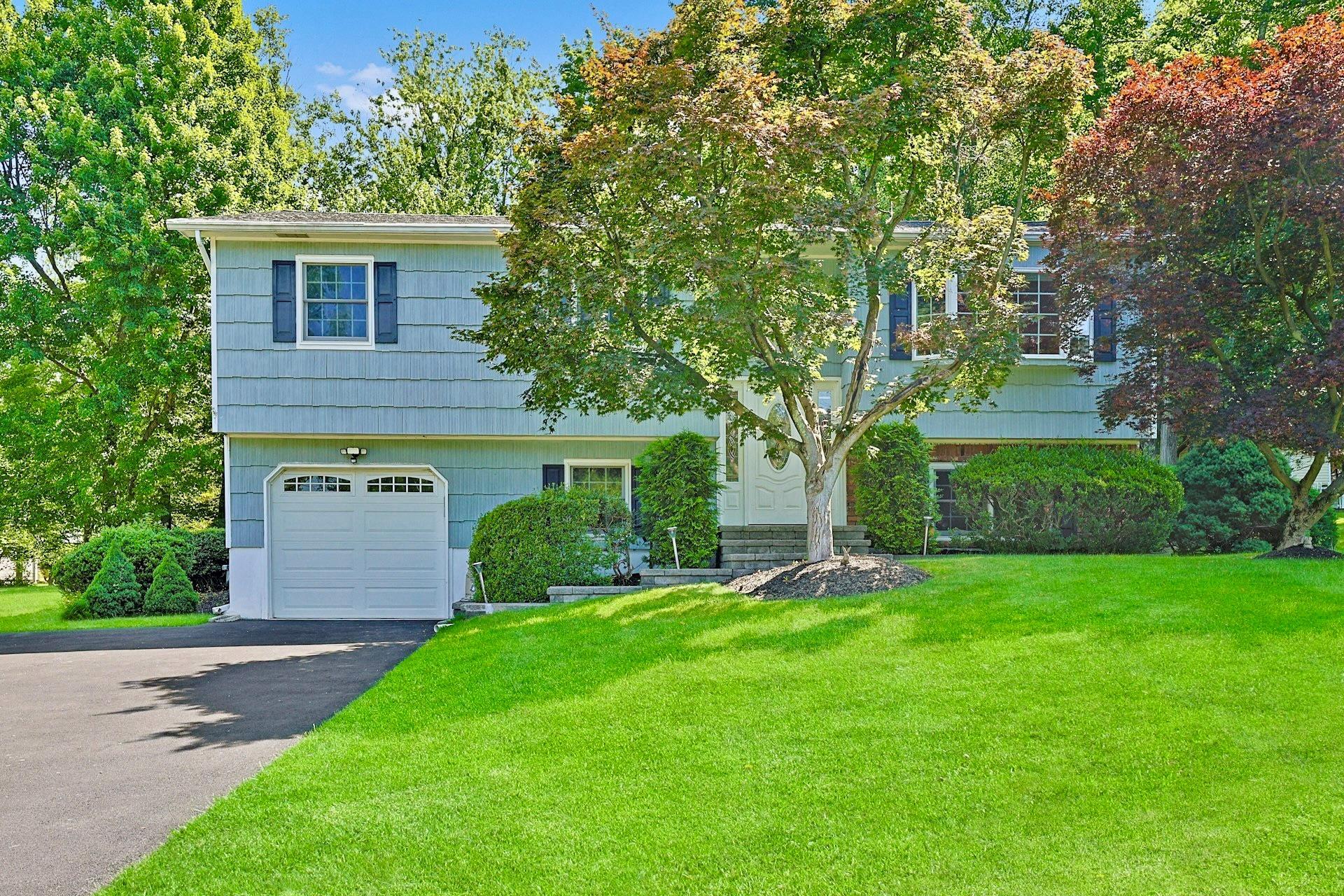 Property Photo:  10 Amory Drive  NY 10989 