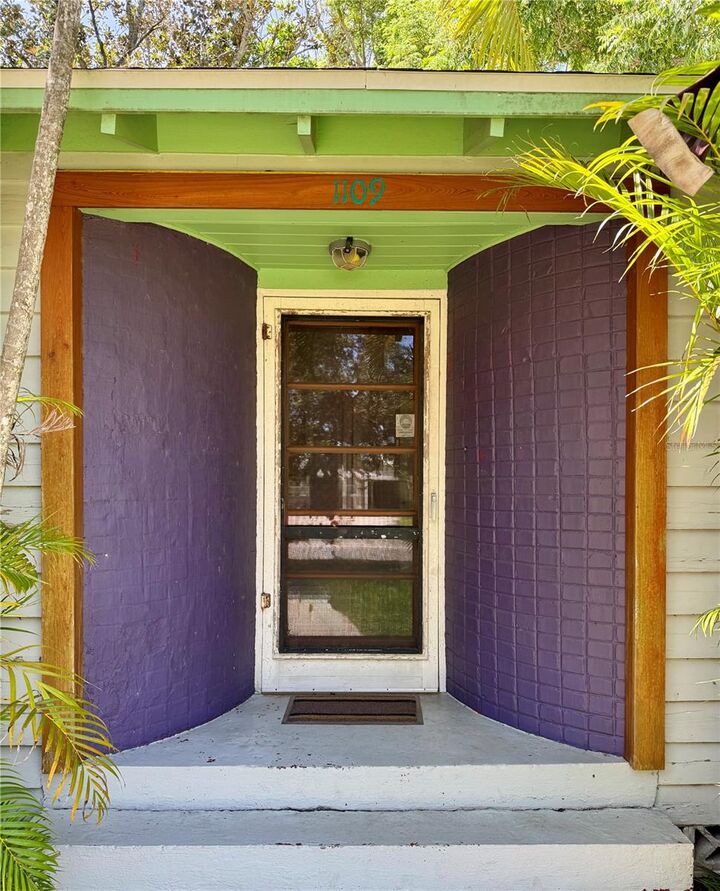 Property Photo:  1109 Patterson Drive  FL 34234 