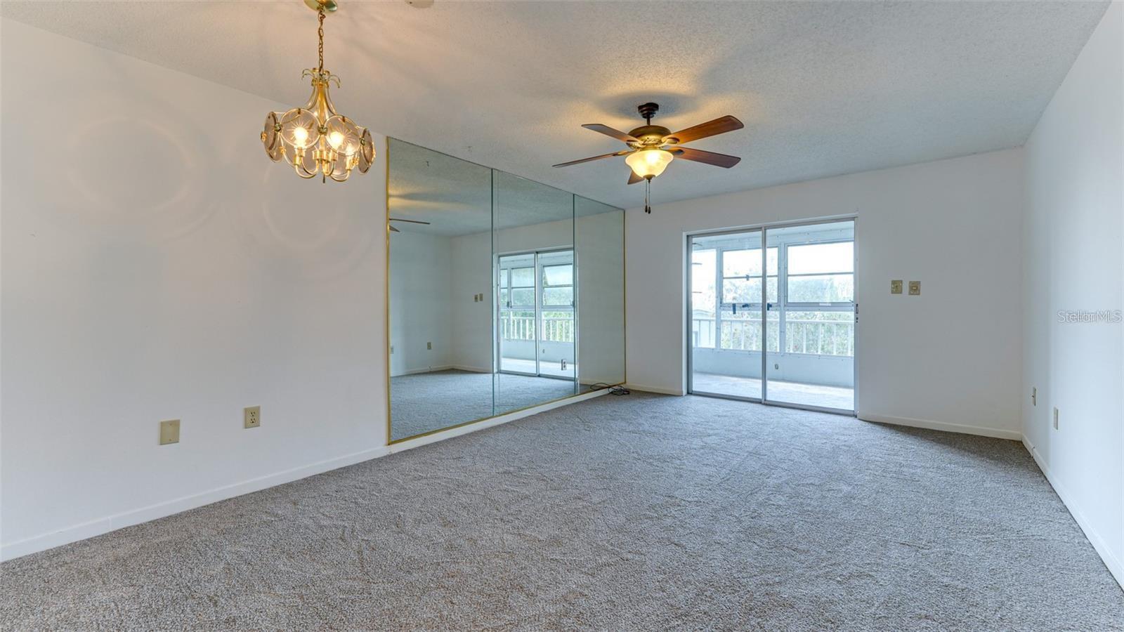 Property Photo: 202 47th Avenue Drive W 333 FL 34207