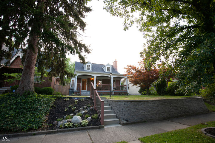Property Photo: 928 N Lesley Avenue IN 46219