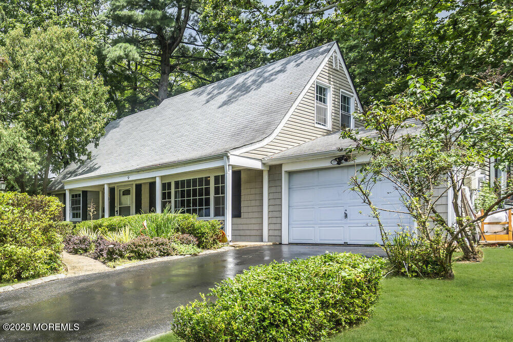 Property Photo:  9 Jubilee Circle  NJ 07747 