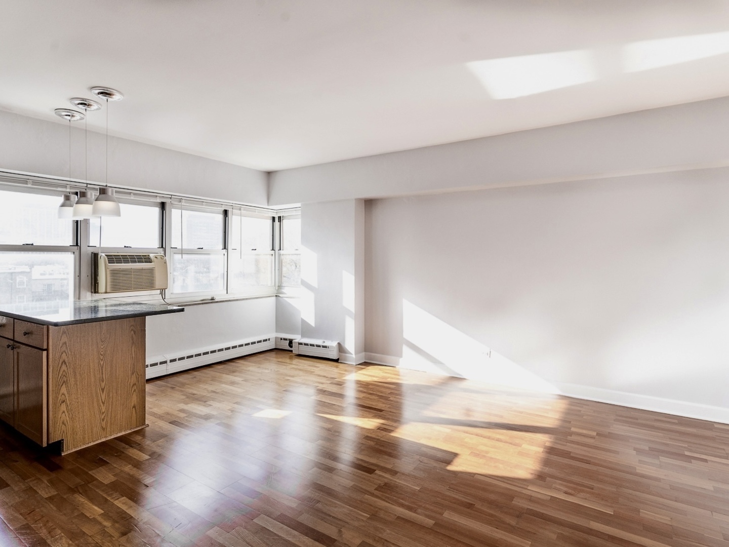 Property Photo:  4960 N Marine Drive 616  IL 60640 