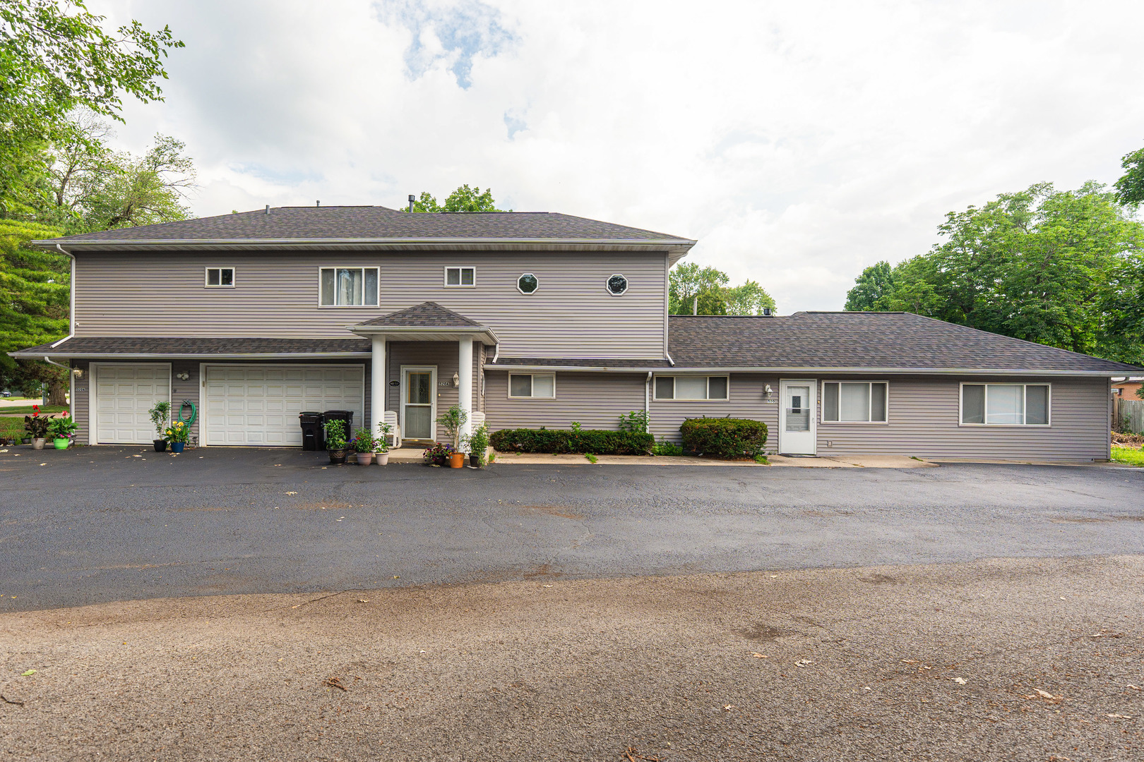 Property Photo:  520 S Main Street  IL 60084 