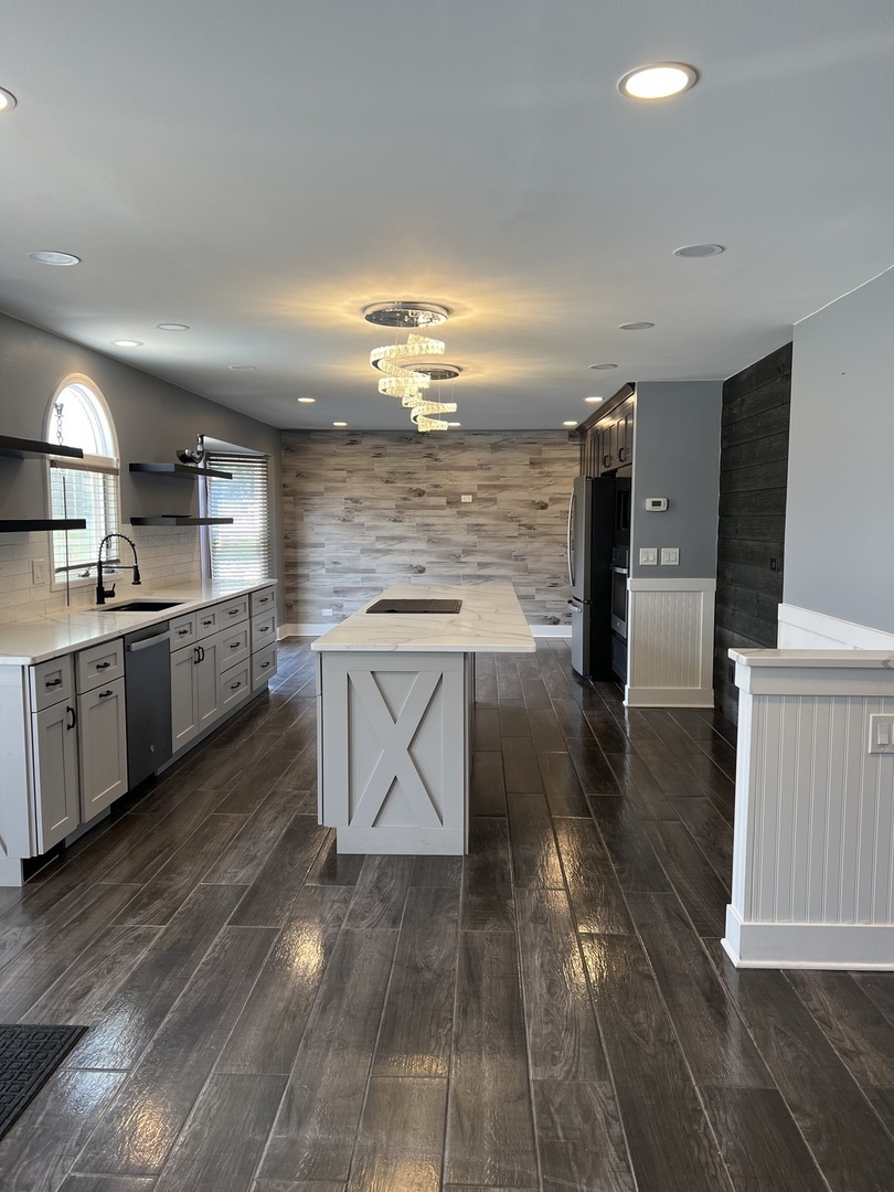 Property Photo: 2472 Worthington Drive IL 60506