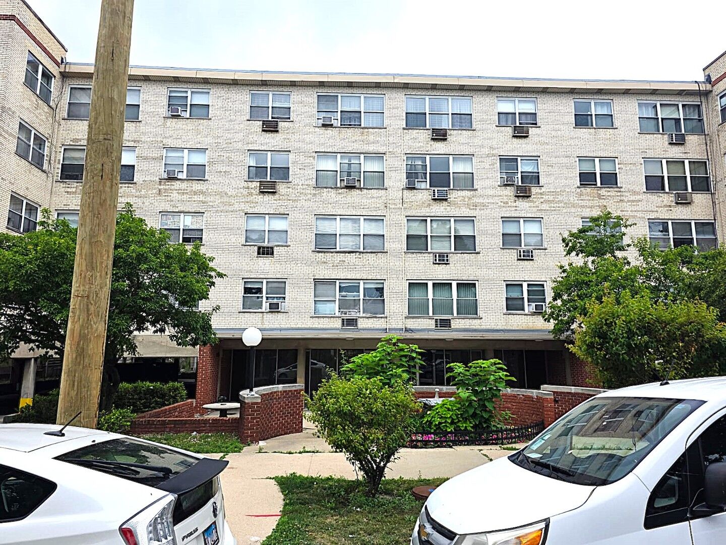 Property Photo:  6040 N Troy Street 306  IL 60659 
