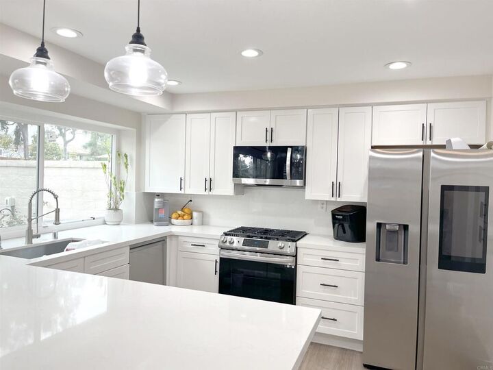 Property Photo:  13425 Via Almeria  CA 92782 