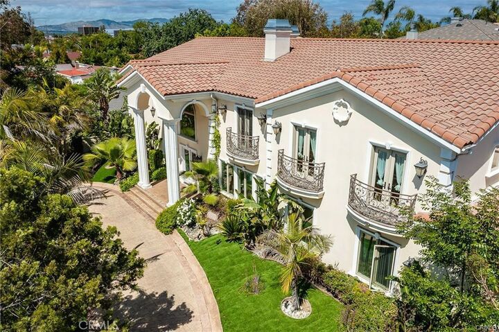 Property Photo: 5108 Otis Avenue CA 91356